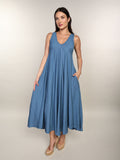 Moda Elegante long blue dress with pockets