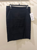 Vin rouge black skirt